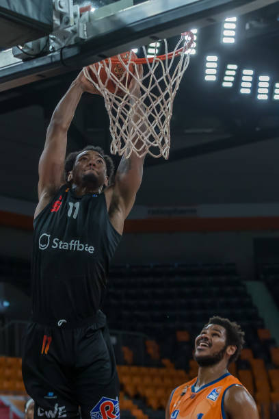 法与后期稳 法与后期稳